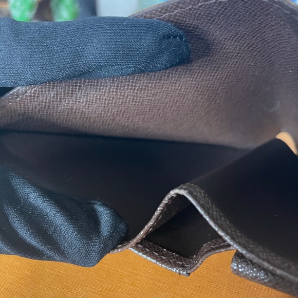 Sold on my instagram. Louis Vuitton Men’s Bifold wallet kn Damier Ebene - Picture 11 of 16